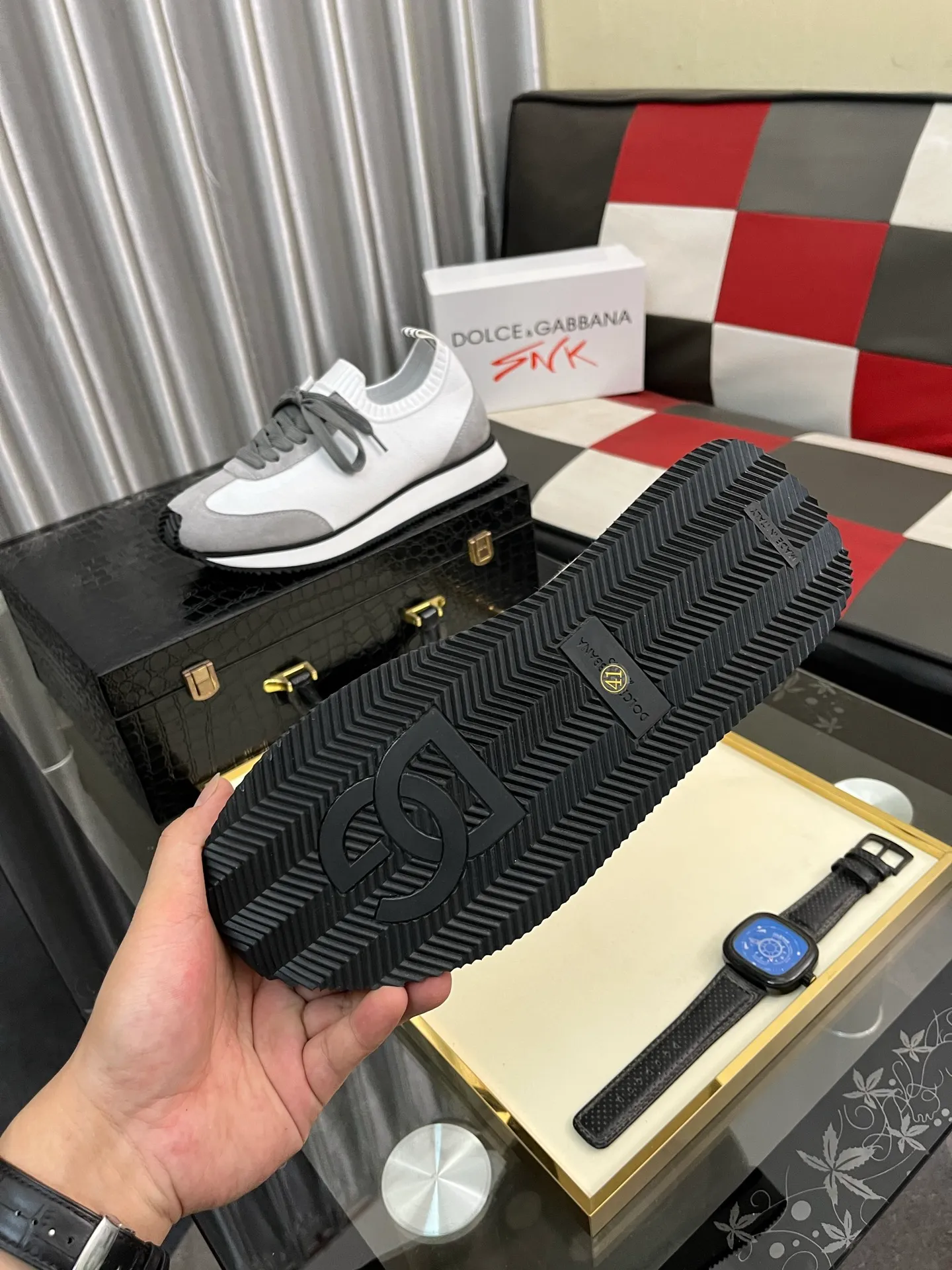 Men's Men's Shoes💰420⌚️⌚️••Dolce&Gabbana••DG✔️High-end men's sports and casual shoes. Original goods from top counters. Original imported cowhide, multi-material splicing design ➕Imported cowhide lining, cowhide feet ➕Original TPR elastic outsole. Size: 36-46🔟Colors available